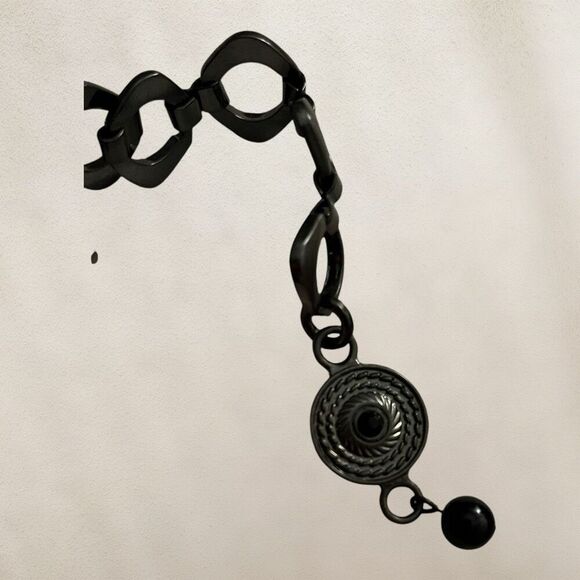 Chico’s Gun Metal Black & Silver Rhinestone Link Belt One Size - Picture 6 of 10